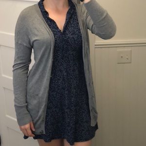 Gray cardigan with pockets
